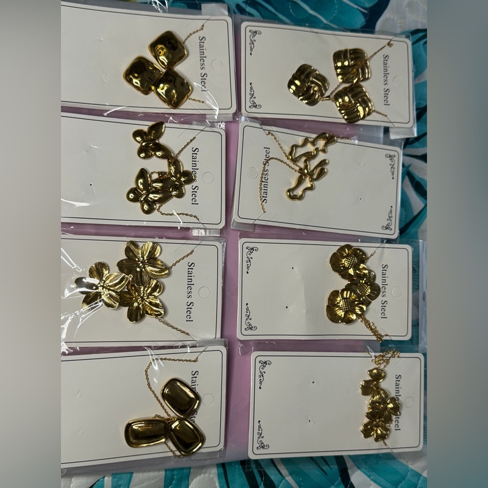 Gold Floral and Geometric Stainless Steel Necklace Set - 8 Pieces
12pcs earrings